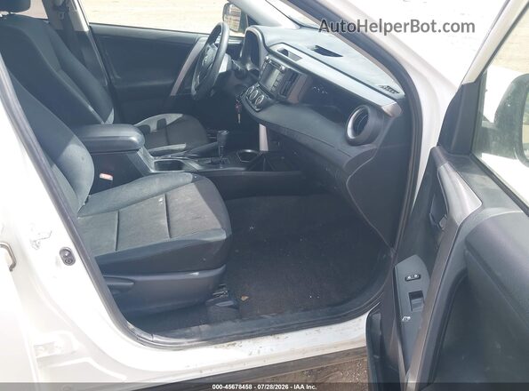 JTMBFREV2HJ705422 2017 TOYOTA RAV4 Белый Вид салона спереди