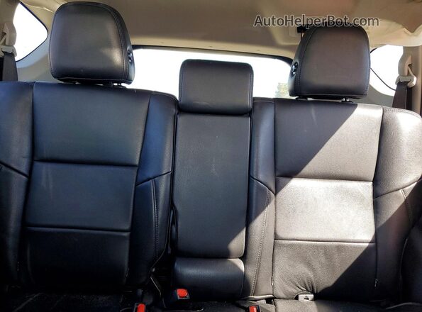 JTMBFREV2JJ208179 2018 TOYOTA RAV4 Белый Вид задних сидений
