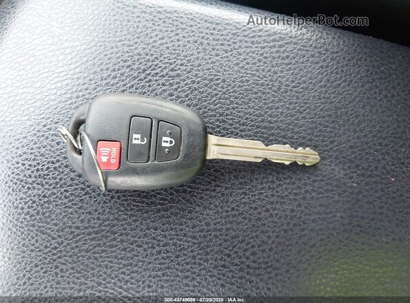 JTMBFREV4HJ131809 2017 TOYOTA RAV4 Blue Widok deski rozdzielczej