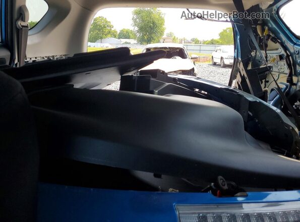 JTMBFREV4HJ156984 2017 TOYOTA RAV4 Blue უკანა სავარძლების ხედი