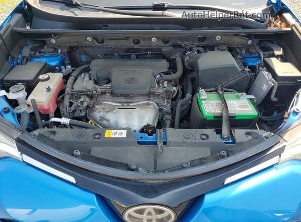 JTMBFREV4HJ156984 2017 TOYOTA RAV4 Blue ძრავის განყოფილების ხედი