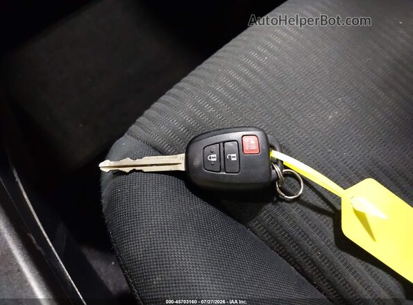 JTMBFREV4JJ723118 2018 TOYOTA RAV4 White Առջևի վահանակի տեսք