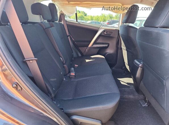 JTMBFREV5JJ222125 2018 TOYOTA RAV4 Gray Widok wnętrza z tyłu