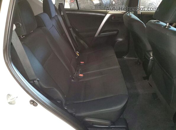 JTMBFREV6JJ186834 2018 TOYOTA RAV4 White Rear interior view