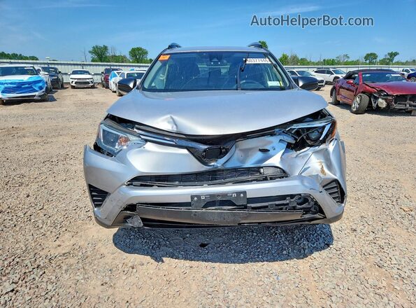 JTMBFREV7JJ252100 2018 TOYOTA RAV4 Серебряный Вид спереди