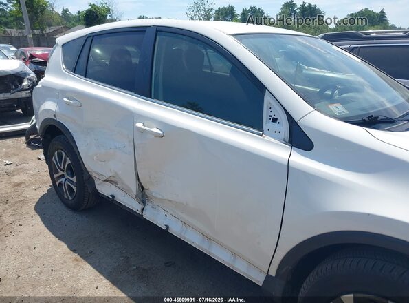 JTMBFREV7JJ723257 2018 TOYOTA RAV4 White 