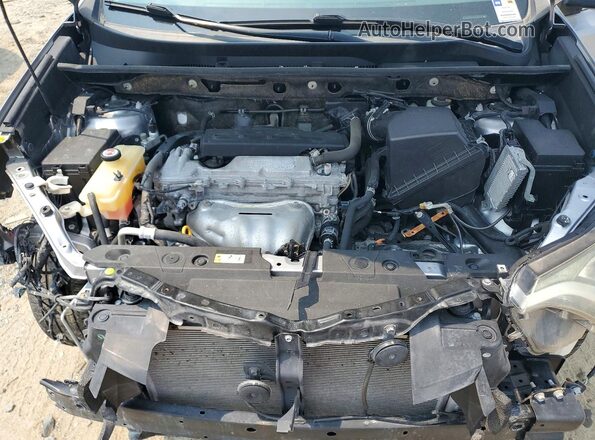 JTMBFREV8JD253688 2018 TOYOTA RAV4 Silver Widok komory silnika