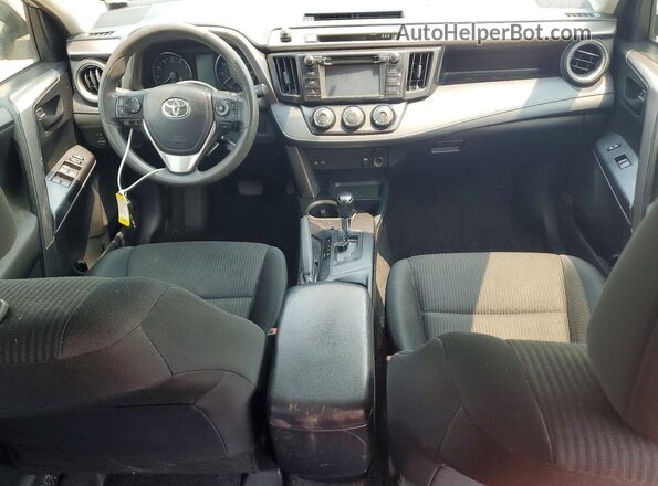 JTMBFREV8JD253688 2018 TOYOTA RAV4 Silver Widok deski rozdzielczej