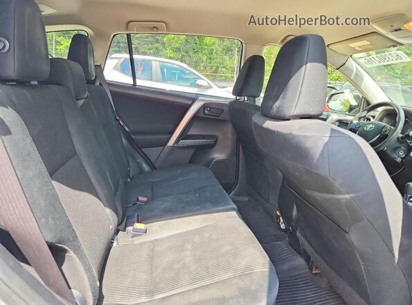 JTMBFREVXJJ260286 2018 TOYOTA RAV4 Silver Вид задньої частини салону