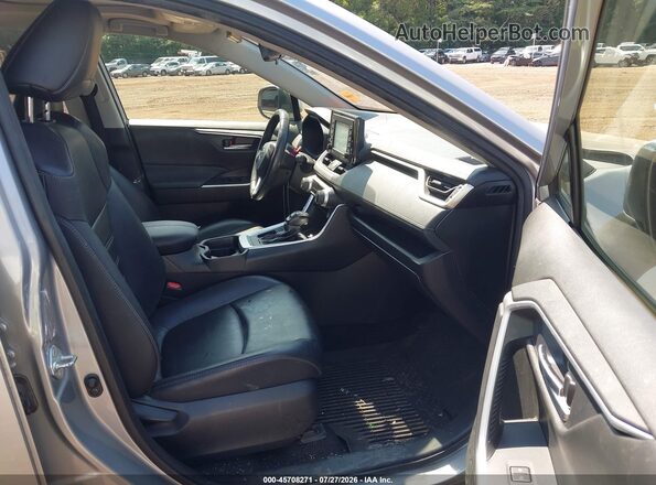 JTMC1RFV3LD055539 2020 TOYOTA RAV4 Серебряный Вид салона спереди