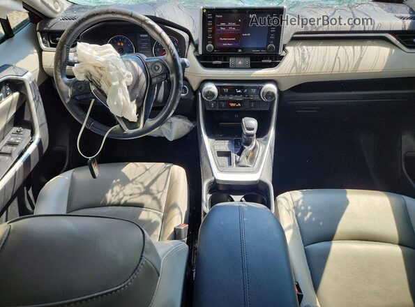 JTMC1RFV8KD511873 2019 TOYOTA RAV4 Красный Вид панели приборов