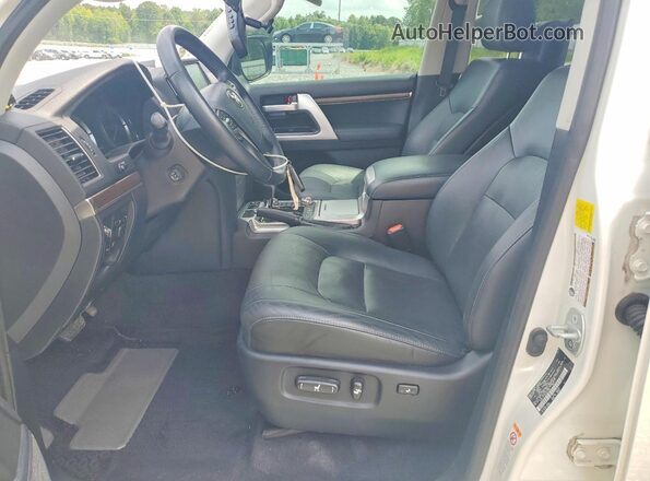 JTMCY7AJ2G4047569 2016 TOYOTA LAND White Vista interior delantera