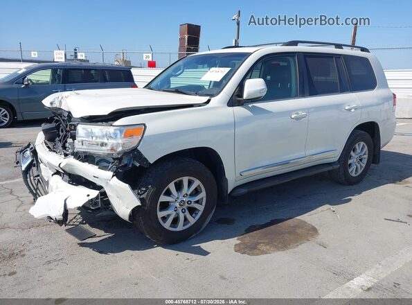JTMCY7AJ3J4070396 2018 TOYOTA LAND CRUISER White Vista tres cuartos delantera izquierda
