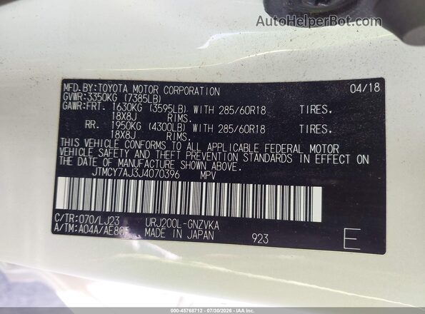 JTMCY7AJ3J4070396 2018 TOYOTA LAND CRUISER White Vista del compartimento del motor