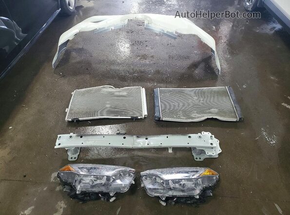 JTMDFREV0HJ164346 2017 TOYOTA RAV4 White Engine compartment view