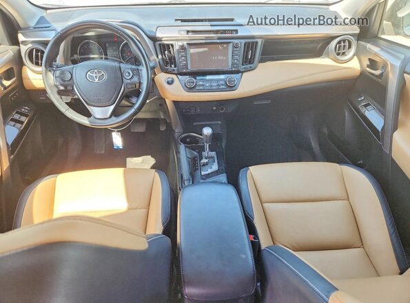 JTMDFREV0JJ240265 2018 TOYOTA RAV4 White წინა პანელის ხედი