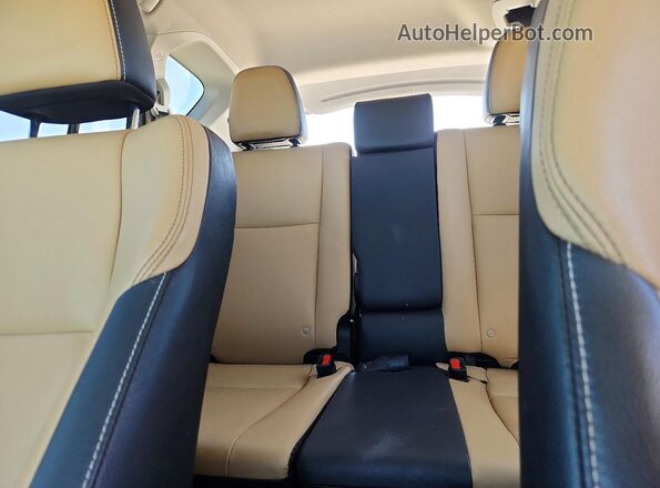 JTMDFREV0JJ240265 2018 TOYOTA RAV4 White უკანა სავარძლების ხედი