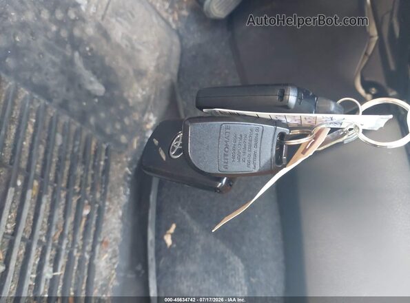 JTMDFREV3JJ214808 2018 TOYOTA RAV4 White Вид панелі приладів