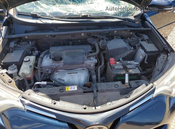 JTMDFREV5HD202071 2017 TOYOTA RAV4 Blue Vista del compartimento del motor