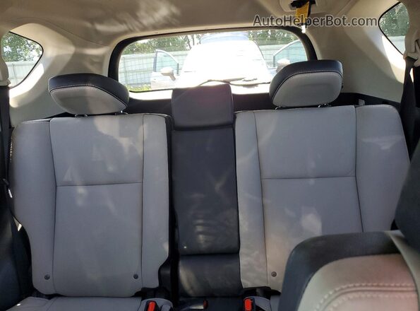 JTMDFREV5HD202071 2017 TOYOTA RAV4 Blue Vista de los asientos traseros