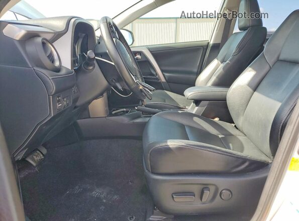 JTMDFREV5JD251664 2018 TOYOTA RAV4 White Սալոնի դիմացի տեսք