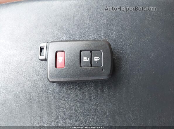 JTMDFREV5JJ222747 2018 TOYOTA RAV4 White Vista del salpicadero