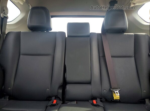 JTMDFREV9HJ169982 2017 TOYOTA RAV4 White Rear seats view