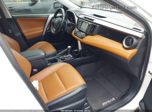JTMDFREVXJD230406 2018 TOYOTA RAV4 White Widok wnętrza z przodu