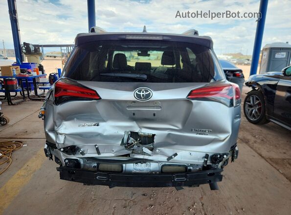 JTMDFREVXJJ226616 2018 TOYOTA RAV4 Silver უკანა ხედი