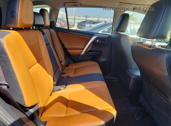 JTMDJREV0JD169114 2018 TOYOTA RAV4 Черный Вид задней части салона