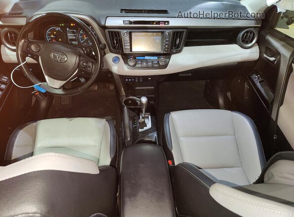 JTMDJREV4JD184960 2018 TOYOTA RAV4 Silver Առջևի վահանակի տեսք
