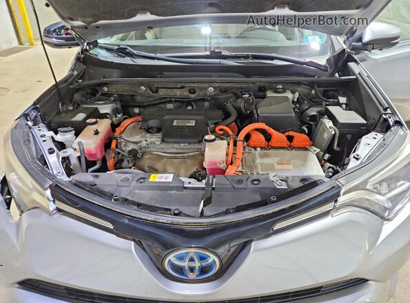JTMDJREV4JD184960 2018 TOYOTA RAV4 Silver Շարժիչի բաժամունքի տեսք