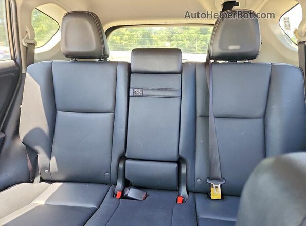 JTMDJREV7HD083194 2017 TOYOTA RAV4 Black Widok tylnych siedzeń