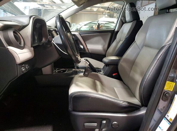 JTMDJREV9HD144769 2017 TOYOTA RAV4 Gray Front interior view