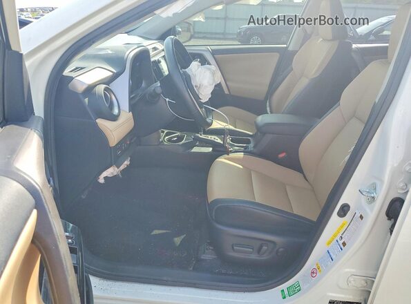 JTMDJREV9JD177759 2018 TOYOTA RAV4 White Вид салону спереду