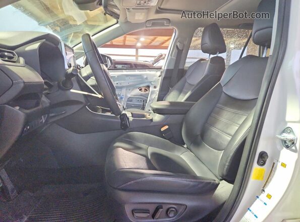 JTMDWRFV2LJ047097 2020 TOYOTA RAV4 White Front interior view