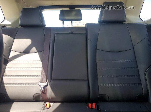 JTMDWRFV7KD514267 2019 TOYOTA RAV4 Silver Widok tylnych siedzeń