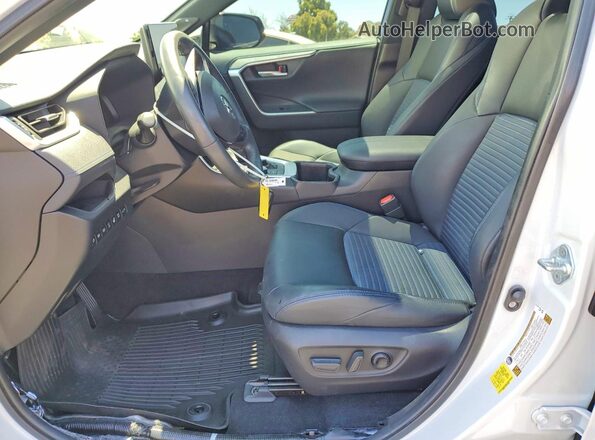 JTME6RFV3PD538688 2023 TOYOTA RAV4 White Vista interior delantera