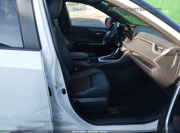 JTMEB3FV6PD145776 2023 TOYOTA RAV4 PRIME White Вид салону спереду