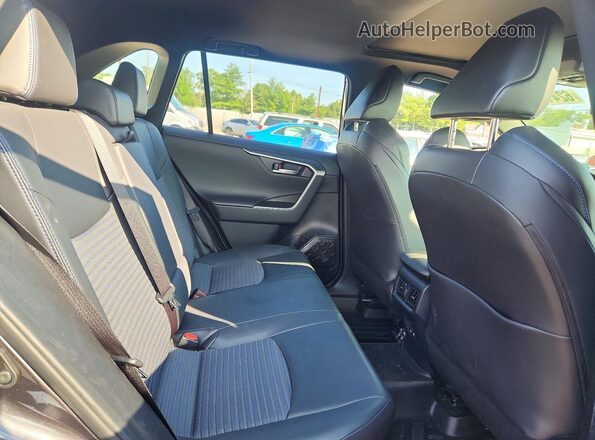 JTMEWRFV2LJ033561 2020 TOYOTA RAV4 Gray Вид задньої частини салону