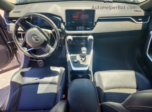 JTMEWRFV8KJ005794 2019 TOYOTA RAV4 Silver Widok deski rozdzielczej
