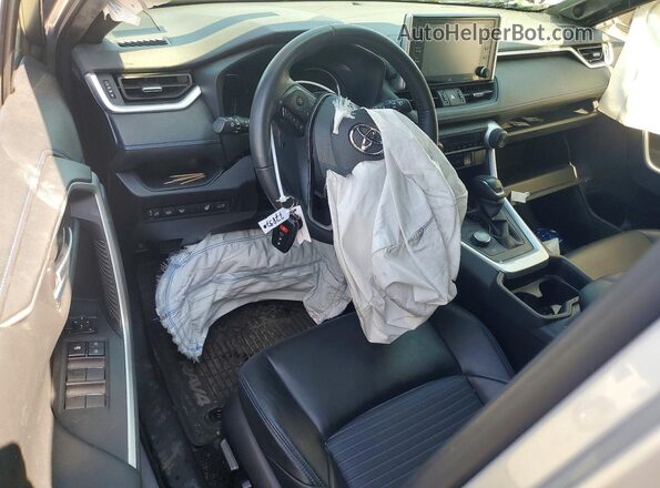 JTMEWRFV8LD543511 2020 TOYOTA RAV4 Silver Widok deski rozdzielczej