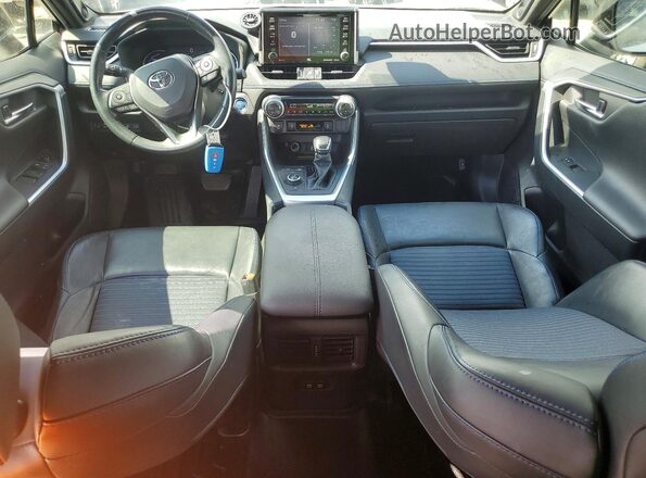 JTMEWRFV9KJ023477 2019 TOYOTA RAV4 White Widok deski rozdzielczej