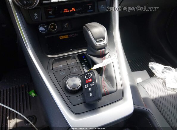 JTMFB3FV0SD292222 2025 TOYOTA RAV4 PLUG-IN HYBRID White Առջևի վահանակի տեսք
