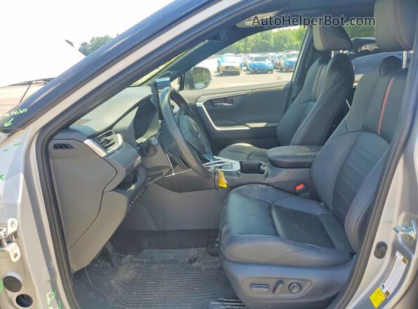 JTMFB3FV9RD183963 2024 TOYOTA RAV4 Silver Widok wnętrza z przodu
