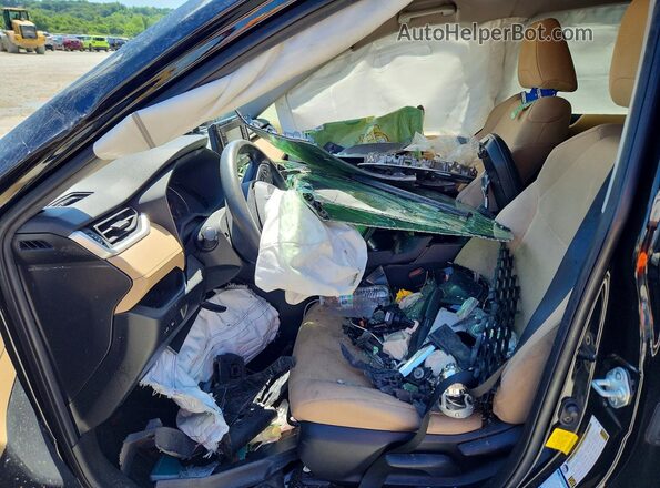 JTMG1RFVXLD047777 2020 TOYOTA RAV4 Черный Вид салона спереди