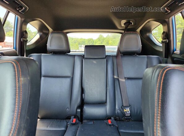JTMJFREV8HJ701208 2017 TOYOTA RAV4 Blue Widok tylnych siedzeń