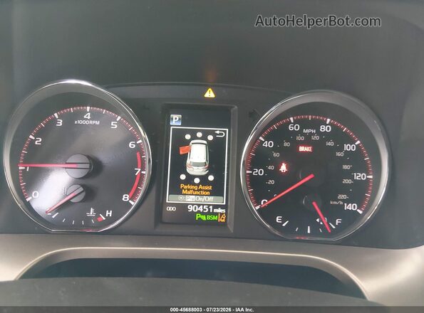 JTMJFREV9HJ162436 2017 TOYOTA RAV4 White Vista de los asientos traseros