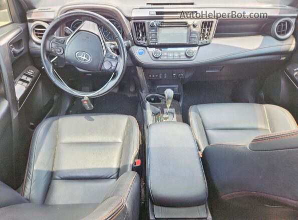 JTMJJREV6JD248158 2018 TOYOTA RAV4 Silver Вид панелі приладів