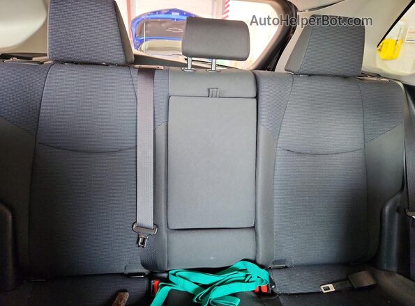 JTMMWRFV4KD010758 2019 TOYOTA RAV4 Silver Vista de los asientos traseros